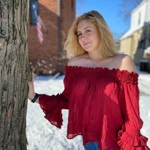 Meet your Posher, Layla